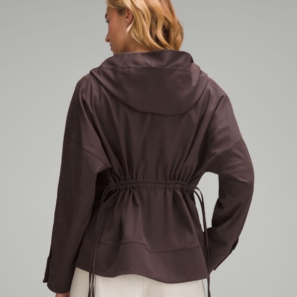 Lululemon - Water-Repellent Hooded Anorak - Espresso - Picture 2 of 9